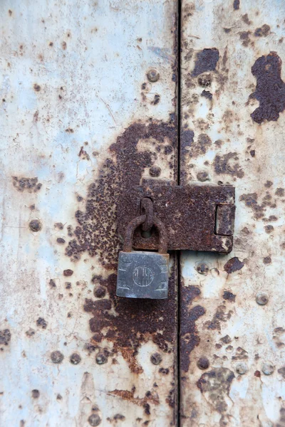 Puerta cerrada con llave —  Fotos de Stock