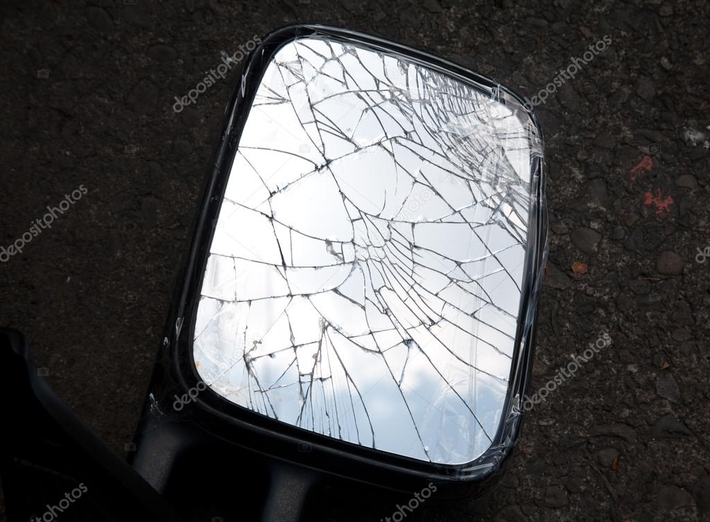 Rear-view mirror broken