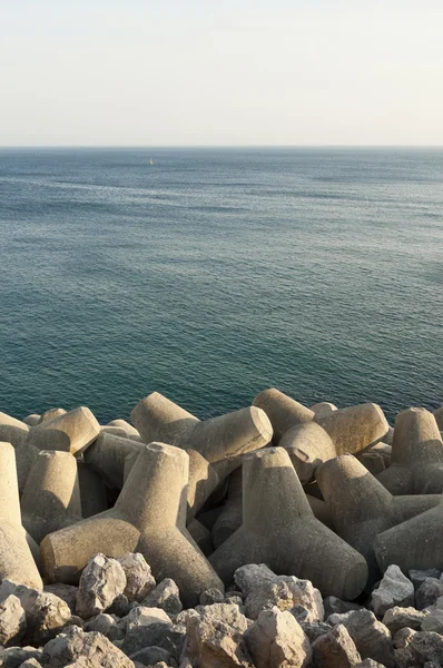 Tetrapod breakwater — Stock Photo, Image