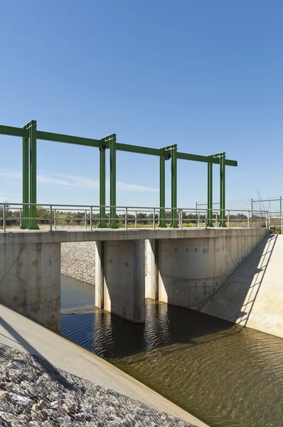 Vatten avleds kanal — Stockfoto