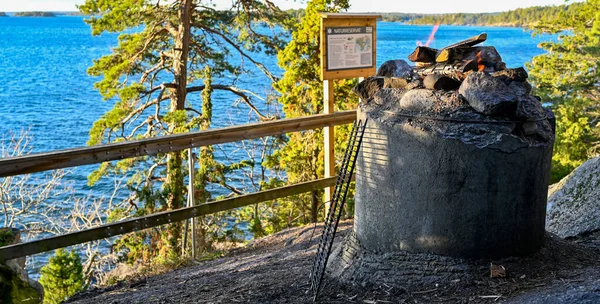 スウェーデンのVattern湖の近くの暖炉で火災 — ストック写真