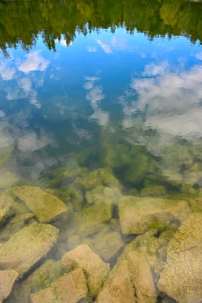 Ruhige Wasseroberfläche Alten Schwedischen Steinbruch Kumla Schweden September 2022 — Stockfoto