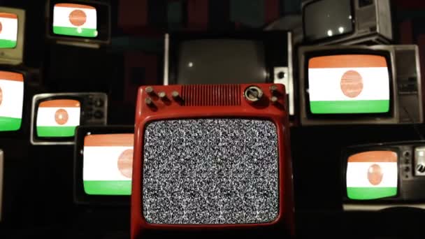 尼日尔国旗和复古电视 放大放大 — 图库视频影像
