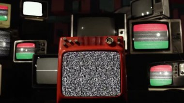 Pan-Afrika bayrağı ve Vintage Televizyonları. 