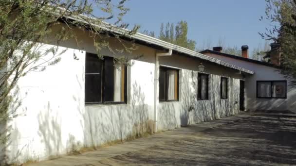 Coronavirus全球大流行病期间阿根廷的一所空旷的农村学校 — 图库视频影像