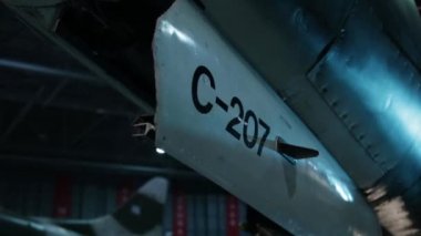Tarihi Jet Savaşçısı Douglas A-4P Skyhawk C-207 'nin ayrıntıları (Falkland Savaşı sırasında 3 İngiliz gemisini batırdı) Arjantin Hava Kuvvetleri Ulusal Müzesi' nde sergilenmektedir. Kapat..