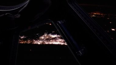 Gece Suudi Arabistan UUİ 'den görüldü. NASA tarafından desteklenen bu videonun elementleri. 