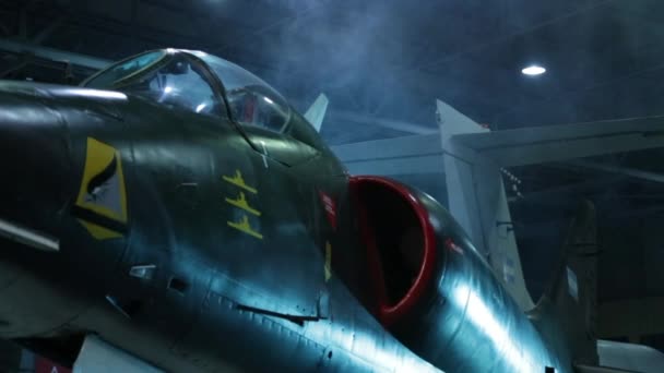 Douglas Skyhawk 207 Jet Fighter Der Argentinischen Luftwaffe Versenkte Britische — Stockvideo