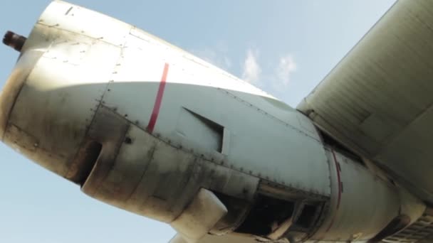 Dismantled Turbine Engine Old Military Cargo Aircraft Close — Video Stock