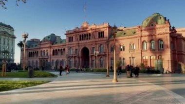 Casa Rosada, Plaza de Mayo 'daki Başkanlık Sarayı, Buenos Aires, Arjantin. Yakınlaştır. 4K Çözünürlüğü.
