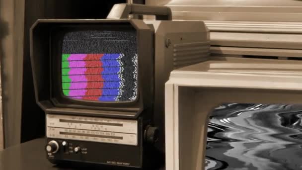 Starý Televizní Monitor Zapnutí Zelené Obrazovce Barevnými Pruhy Zavři Sepia — Stock video