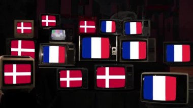 Vintage Televisions 'da Fransa ve Danimarka bayrakları. 4K Çözünürlüğü.
