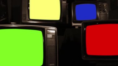 Dört Eski Televizyon Farklı Krom Anahtar Ekranları Kapatıyor. Uzaklaş. Sepia Tone. 4K Çözünürlüğü.