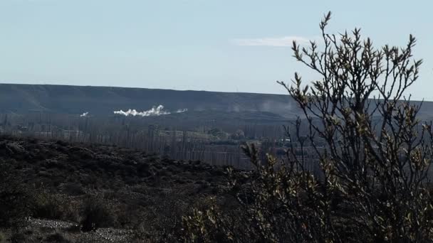 Smoke Air Pollution Industrial Chimneys Distance Gaiman Chubut Argentina — Αρχείο Βίντεο