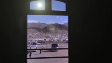 San Antonio De Los Cobres Tren İstasyonu 'nun içinde, Trena las Nubes' un Başlangıç Noktası (İngilizce: Bulutlara Tren), Salta, NW Arjantin 'de Heritage Demiryolu, Güney Amerika.  