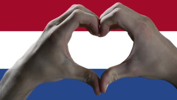 Σημαία Της Ολλανδίας Και Χέρι Καρδιά Σύμβολο Χέρια Εμφάνιση Σχήμα — Αρχείο Βίντεο