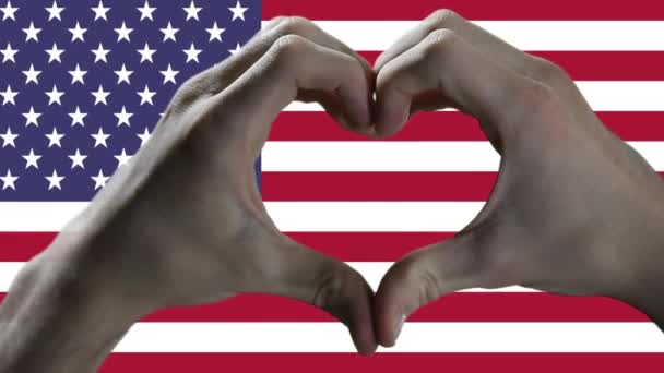 Σημαία Των Ηνωμένων Πολιτειών Και Χέρι Σύμβολο Της Καρδιάς Χέρια — Αρχείο Βίντεο