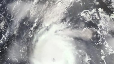 Uzaydaki UUİ 'den Irma Kasırgası. Fast Motion. NASA tarafından desteklenen bu videonun elementleri.  