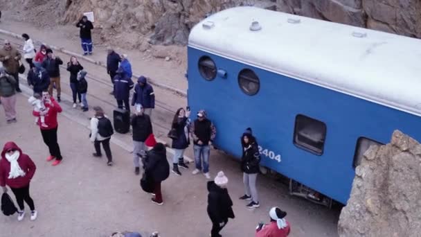 在Salta Andes Argentina Latin America等省 Tren Las Nubes 最后一站的 Polvorilla — 图库视频影像