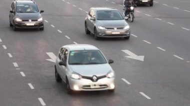 Figueroa Alcorta Bulvarı Recoleta Bölgesi, Buenos Aires, Arjantin 'in başkenti. 4K Çözünürlüğü.