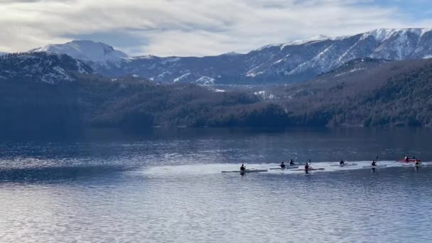 Mannen Kajakken Lake Lacar Bij San Martin Los Andes Patagonië — Stockvideo