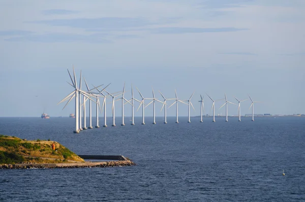 Windmills on an ocean coast — Stock Photo, Image