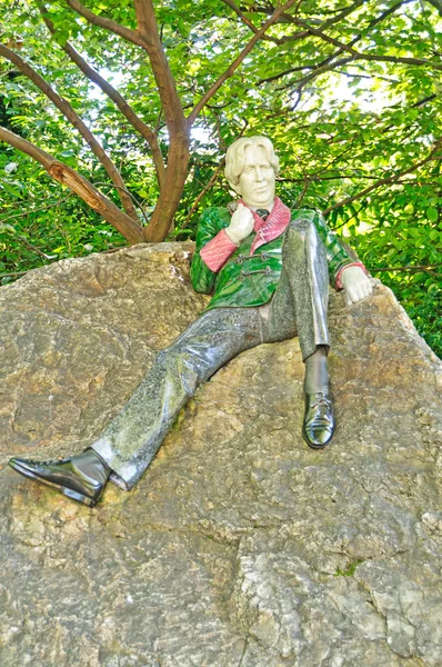 Stutue of Oscar Wilde in Ireland — Stock Photo, Image