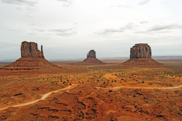 Panorama de countru de rochas vermelhas — Fotografia de Stock