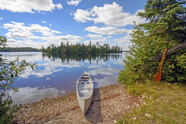 Kanot i för dagen — Stockfoto