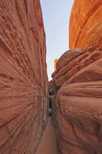 Canyon étroit à l'ombre — Photo