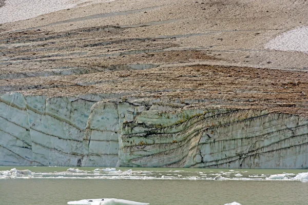 Eiswand auf einem Gletschersee — Stockfoto