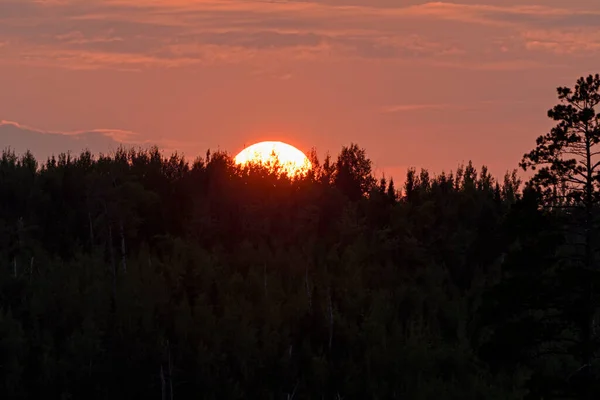 Die Sonne Hinter Dem Nordwald Little Saganaga Lake Minnesota — Stockfoto