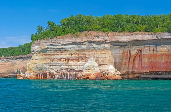Πολύχρωμοι Βράχοι Στις Μεγάλες Λίμνες Στο Pictured Rocks National Lakeshore — Φωτογραφία Αρχείου