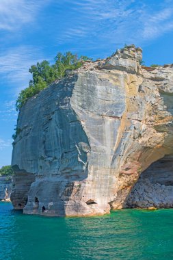 Pürüzsüz Kum Taşı Michigan 'daki Kayalıklarda Uzaktan Lakeshore Gölü' nde