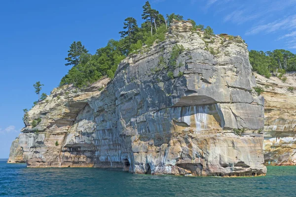 Soaring Cliffs Picturesque Lakeshore Lake Superior Pictured Rocks National Lakeshore — Stok fotoğraf