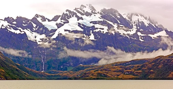 Misty Πρωινό Στο Κανάλι Beagle Στην Tierra Del Fuego Χιλή — Φωτογραφία Αρχείου