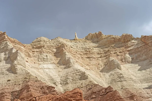 Zarte Turmspitze Auf Einer Gewaltigen Klippe Kodachrome Basin State Park — Stockfoto