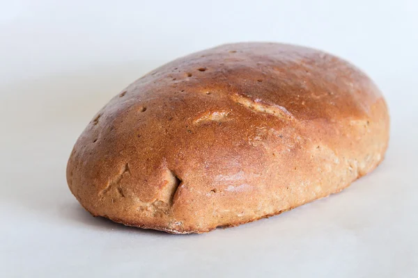 Laib traditionelles russisches Roggenherdbrot — Stockfoto