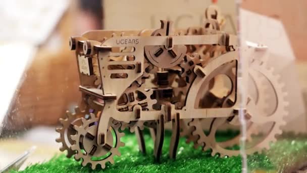 Plywood toy car. 3D model made of wood. Trendy woodcraft mechanisms. Laser cut — Stockvideo