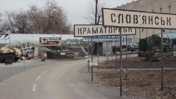 Museu aberto "A façanha civil da região de Dnipropetrovsk nos eventos da ATO" — Vídeo de Stock
