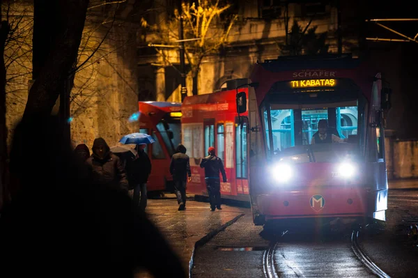 ISTANBUL, TURKEY - MARCH 18 2013: Tramway tracks at night — 스톡 사진
