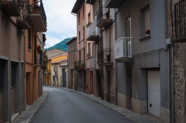 Castellfollit de la Roca sokakları, İspanya.