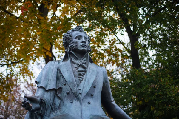 Monumento Poeta Alexander Sergeyevich Pushkin Minsk —  Fotos de Stock