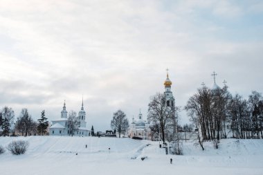 Sabahın erken saatlerinde Vologda Kremlin 'in kış manzarası.