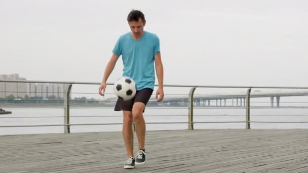 Young Teenager Professional Caucasian Football Player Freestyle Juggling Ball His — Stockvideo