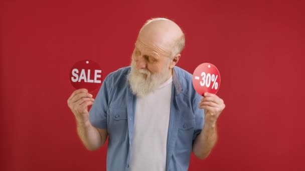 Sale Cheerful Old Man Dancing Joyful Black Friday Sale Holding — Stockvideo