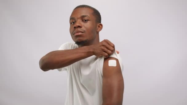 African American Man Shows Example Taking Care Health Showing White — Video