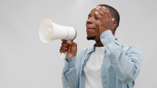 Smiling Young African American Man Blue Denim Shirt Speaking Shouting — стоковое видео