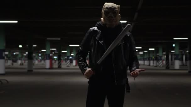 Masked Maniac Hunts Victim Night Doomsday Night Evil Scary Scarecrow — Stock Video