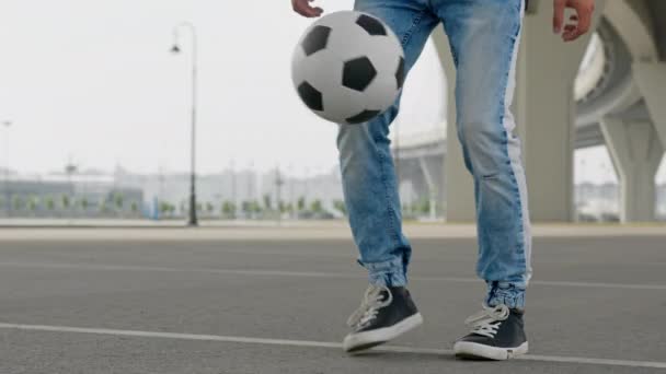 Footballer Training Outdoors Juggling Ball Freestyle Slow Motion Sports Football — Stockvideo